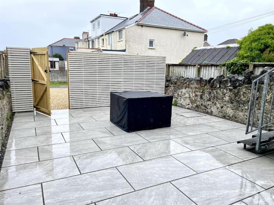 Luxury Porthcawl Large Spacious 2 Bedroom Apt, Parking, Garden Access, Prime Location Экстерьер фото